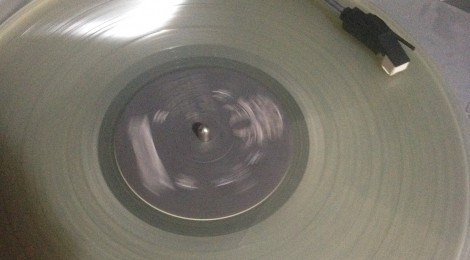 Blog - Why Vinyl Kicks Ass!